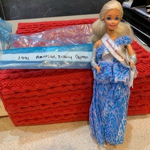 1991 American Beauty Queen Barbie Doll